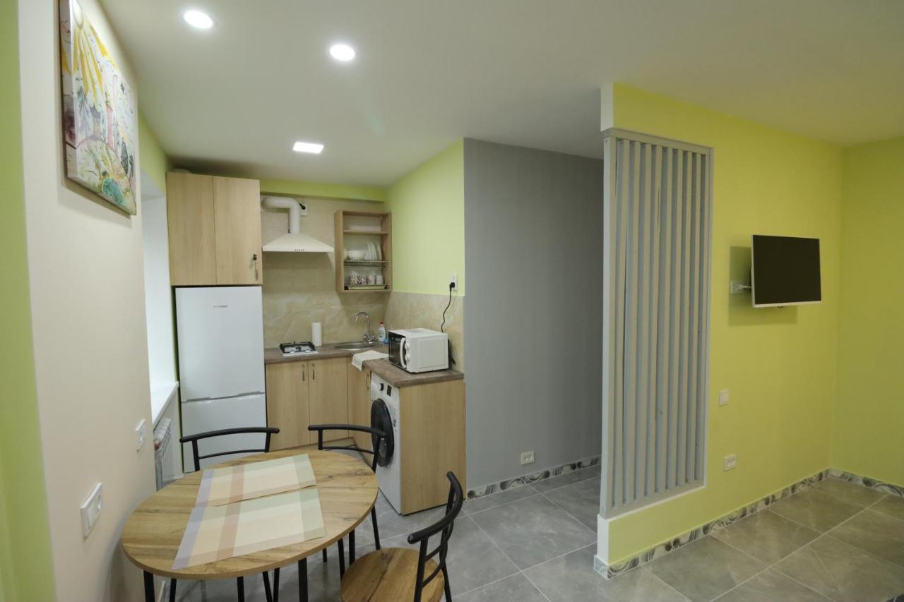 Cosmos Apartment เตอร์โนปิล ภายนอก รูปภาพ